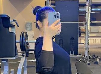 微密圈 - 120斤的小王同学有多会玩？这定制“净化修女”图片让人目不转睛。