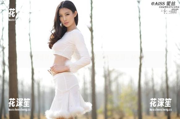 丽莎爱丝袜，下载全套，随时方便到达另一种状态。