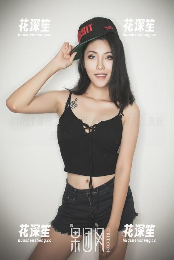 GIRLT果团网-王语纯 GIRLT果团网 - 王语纯的私拍时光,灰丝美图让人移不开眼!