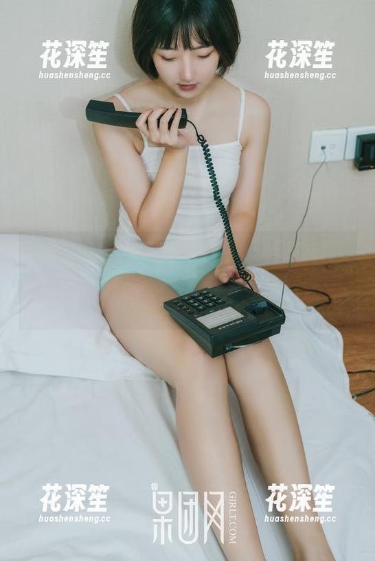 GIRLT果团网 - 从白衬衫出发，蜜桃Q妹儿的福利似乎在不断延伸…是我想多了吗？