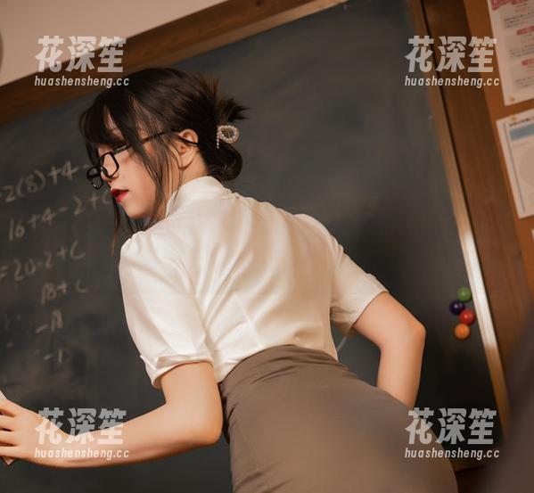 在Leah梓未的私蜜助理里，快来随便挑选几张美图吧！