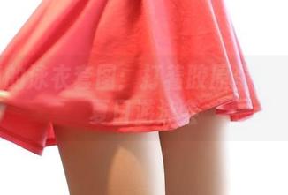 ROSI的泳衣套图：打着胶原蛋白旗号的夏日游泳会