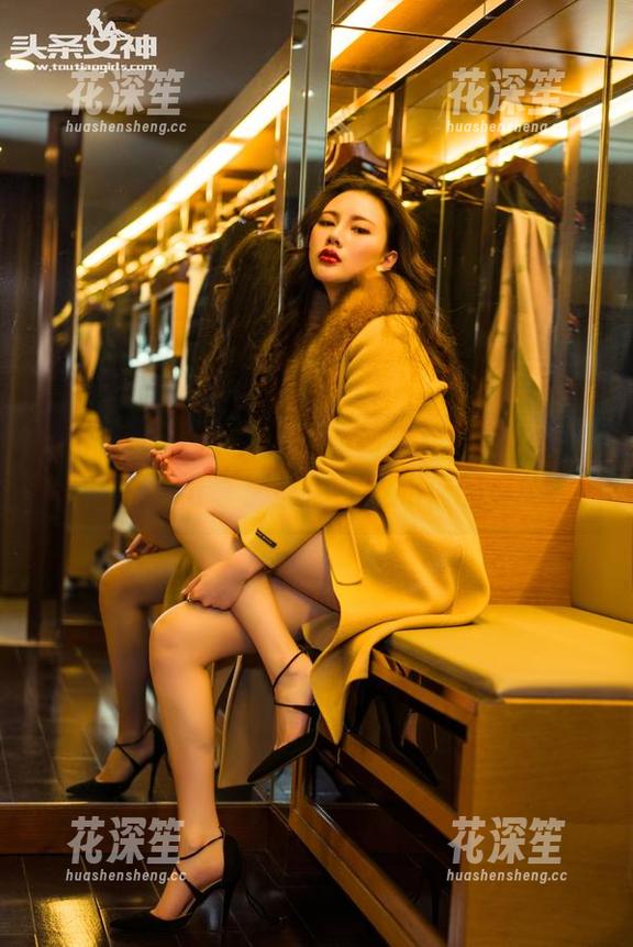 TouTiao头条女神-张蓝欣 TouTiao头条女神 - 张蓝欣狂晒自己的瑜伽原图,分享那些你不敢相信的姿势!