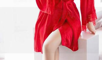 Xiuren秀人网 - 不只是料子，看看夏晓Maggy和她的和服写真分享，如何把一抹传统拥入当下的轻松感。