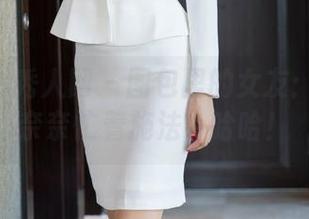 Xiuren秀人网 - 图包里的女友：小魔女奈奈忙着施法，哈哈！