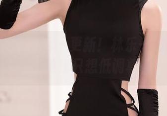 Xiuren秀人网 - 更新！林乐一的丝袜美图，这腿我只想低调尊重…