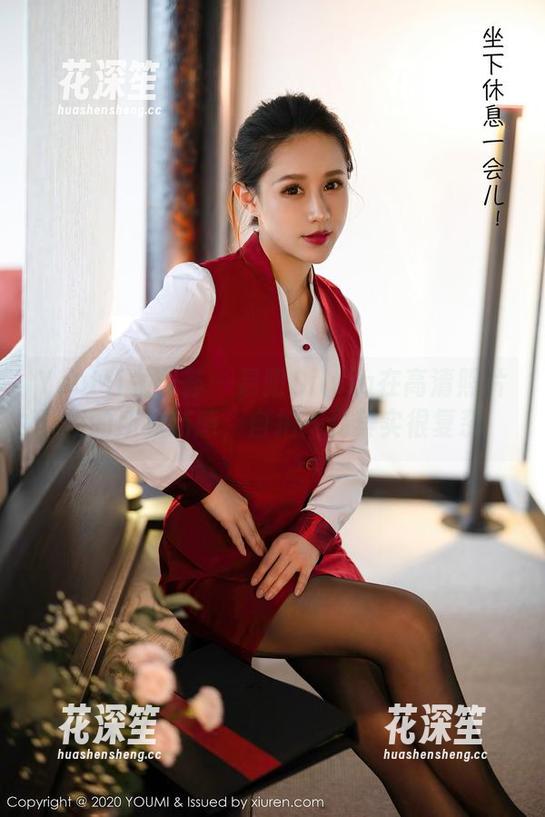 YouMi尤蜜荟-易阳Silvia YouMi尤蜜荟 - 易阳Silvia在高清照片里的所见所感,自拍一刹其实很复杂