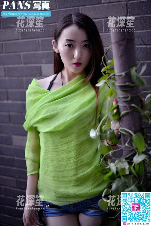 pans - 图片里那抹樱桃色的水手服，醉了，越看越想聊点啥？