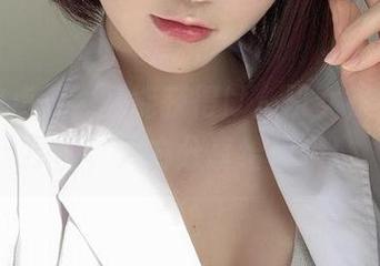 只要敢点开，就能获得けん研女神的免费原图，大方分享给你哦！