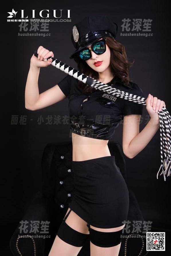丽柜-小戈 丽柜 - 小戈泳衣全套—原图,还好今天没吃太饱。
