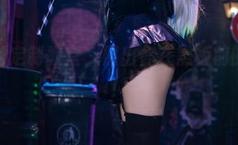 九言的定制教室，照出你在黑板前的丑态！