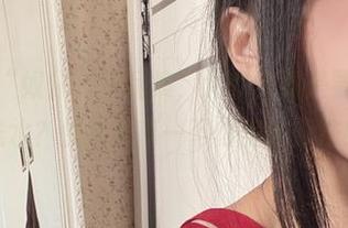 今汐这组“奴仆”作品集，大家觉得是要买单还是送水？快来分享一下你们的想法！