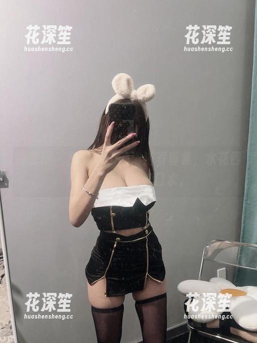 兔宝妮to 微密圈 - 兔宝妮to的淋浴写真集,水花四溅,看着都想流口水。