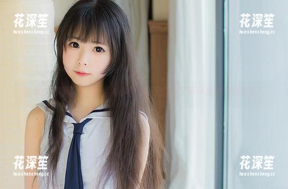 蓝色之夏写真大公开，向小圆为夏天穿上了不一样的色彩衣裳！