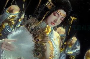 套图里的在下萝莉控ii：运动风很潮，她的气息似乎也在慢跑…