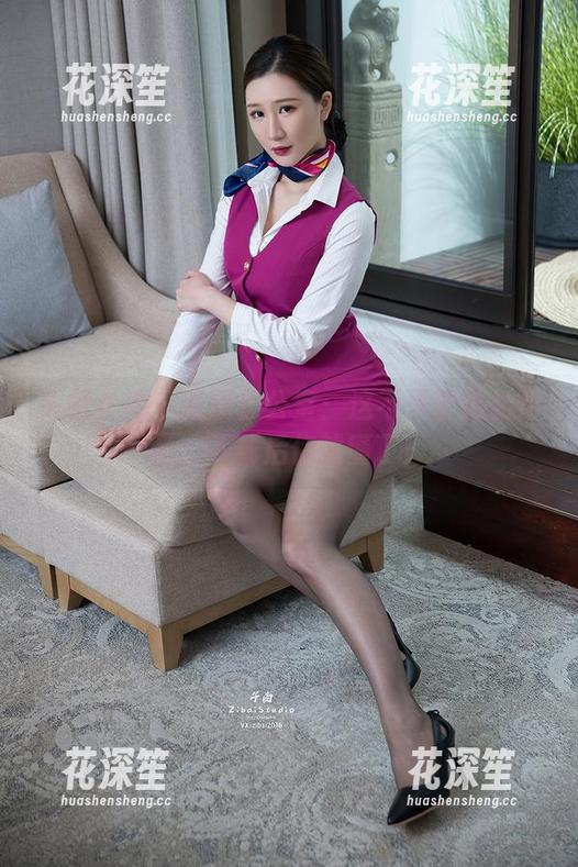 头条女神 - 筱溪办公室：这不是普通的作品，下载后你就懂了！