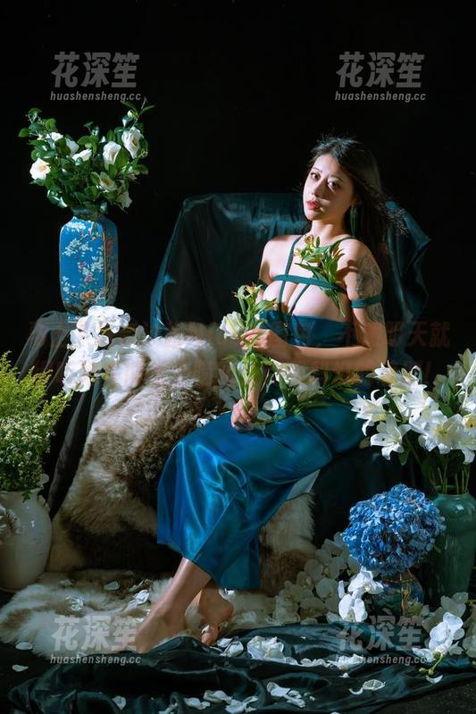 奈汐酱Nice 马上下载奈汐酱Nice的图包,不然明天就得听她在博客上唠叨朋克和科幻的差别!