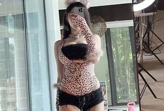 微密圈 - 有些写真，让你想起小玉吃果冻的天花板和疯狂的想象！