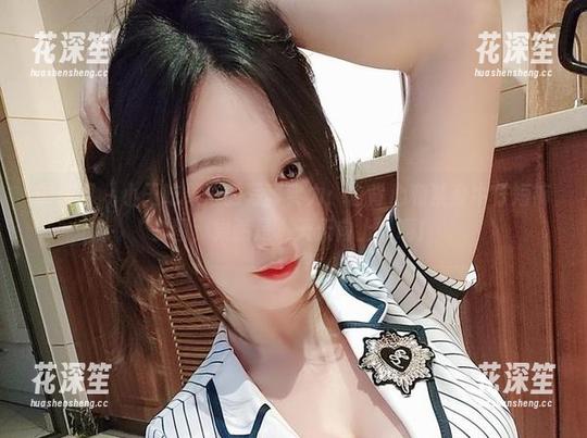 微密圈 - 小玉吃果冻的写真实力：白背心和紧身牛仔短裤套图，果然是“天天向上”啊！