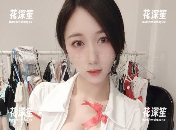 小玉吃果冻 微密圈 - 天啊,小玉吃果冻的新作“白色蕾丝镂空”一更新,我的目光不自觉就被吸过去了,根本救不回来了。