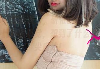 尤果网 - 这张图片，研依的美足，果然给人一种微妙的错觉，想到了什么奇特的足尖魔法！