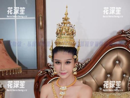 尤物馆 - 私房美图里，FoxYini孟狐狸穿着体操服时的那一抹轻盈