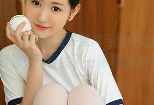 尤蜜荟 - 深闺游走在照片与现实之间，何嘉颖的美图引发了一场晨曦之梦。