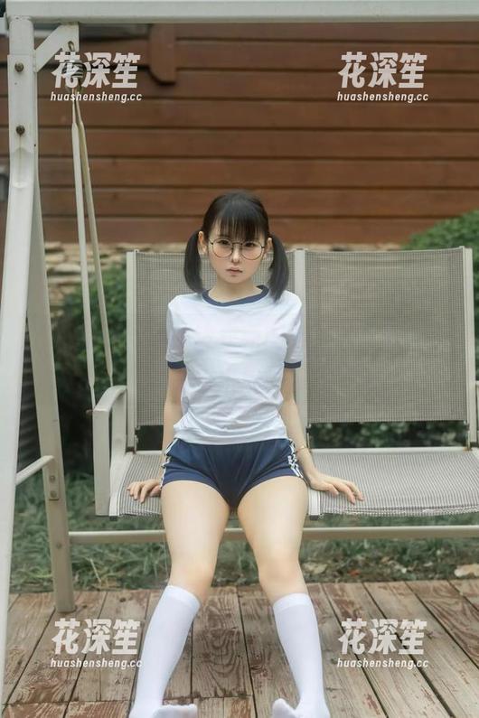 不想错过的幼水铃衣新图集，白丝更是让我心中小鹿乱撞。