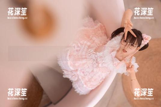 唔，幼水铃衣的梦浴少女全套，真是带着水的灵动和清新。