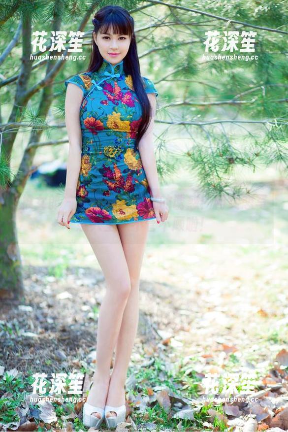 推女郎-何奕恋 推女郎 - 高清温柔壁纸的诱惑:何奕恋写意人生,不管不顾啦!