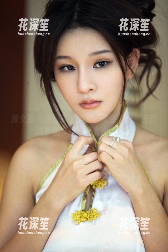 推女郎 - 校服搭配大赛：吻熙的分享是我的参考书！原图太逆天了！
