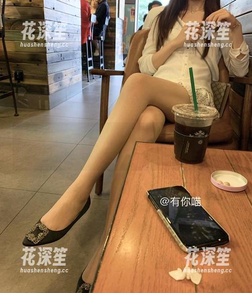 微密圈 - 点开有你喵的圣诞写真，我觉得我又被这美丽的图包打动到…