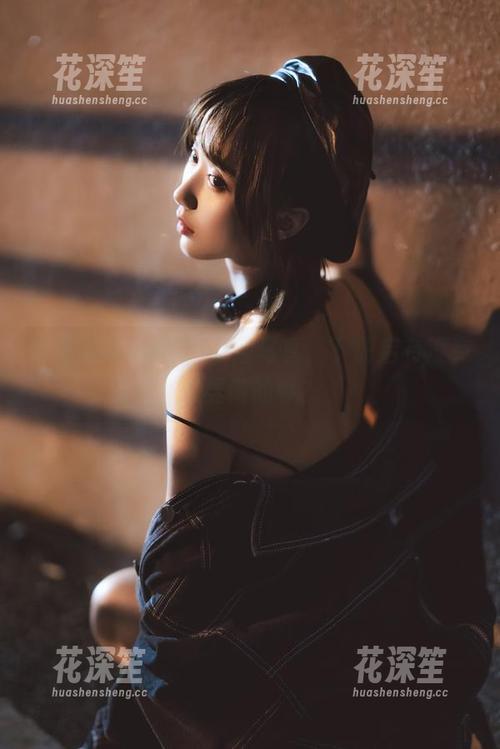 木绵绵OwO 木绵绵OwO的比基尼写真,下载后有没有想要做的事?