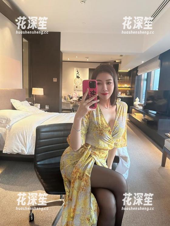 果儿Victoria 微密圈 - 学姐果儿Victoria的“全套图集”:到底是图、还是集呢?