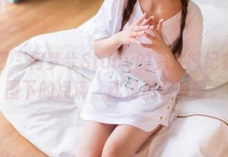 果团网 - 何梦兮Stacy的兔女郎纪实：原图下的点滴，就是那么吸睛。