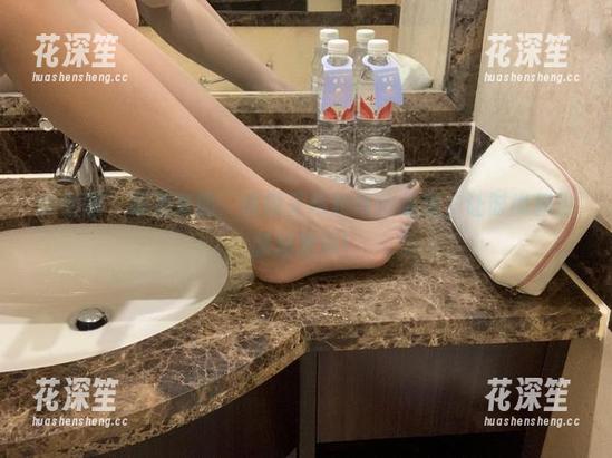 桃脱了 微密圈 - 精选套图:桃脱了与豹纹的碰撞,让时尚界也瑟瑟发抖!