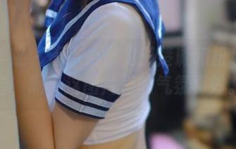 模范学院 - 不小心瞥见王楚璇和粉色的组合，啊，这图片里的气氛真妙。