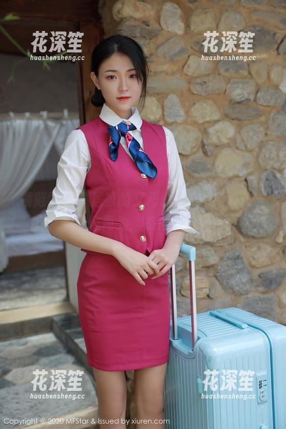 模范学院-艾莉Evelyn 模范学院 - 居家的艾莉Evelyn写真,随性而为,态度满分