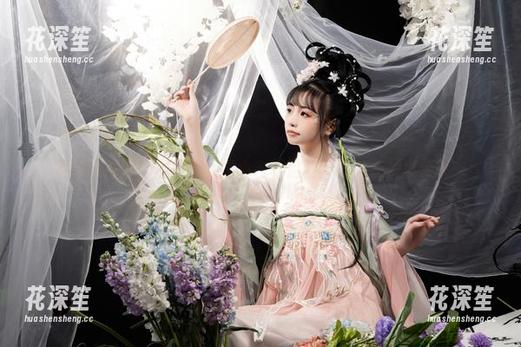 爆机少女喵小吉 寻找比基尼的爆机少女喵小吉,这画面好像是片段剪辑…
