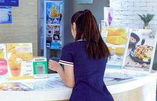 爱丝 - 小茹的黑丝写真，让我意识到，果然“袜子”也是有灵魂的……