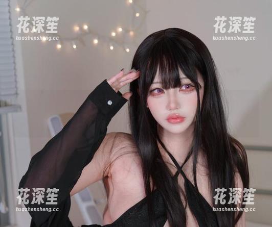 精选：跳出框框的狐洛洛子，鲨鱼妹女仆似乎在说：“打理海洋与厨房都不算英雄。”