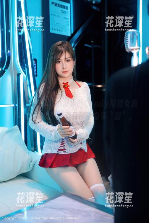 秀人网 - 非常小清新的Candy糖糖女孩写真，快来下载看看到底有多“甜”。