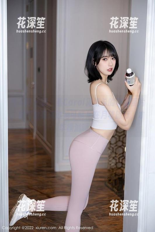 秀人网 - 嗨，看Carol周妍希的和服照片，你有没有想过她可能是在月球旅行，才华横溢啊。