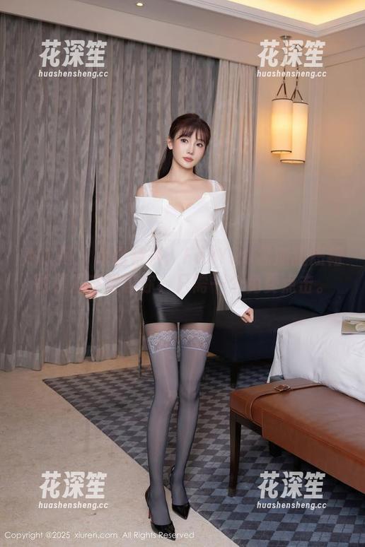 秀人网-FoxYini孟狐狸 秀人网 - 专属特供:FoxYini孟狐狸短裙图集正在线等你,只需一个免费点击。