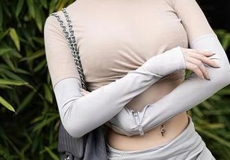 秀人网 - 丹妮Danny教室：当博主遇上黑板和铅笔！—写真集原图大公开！
