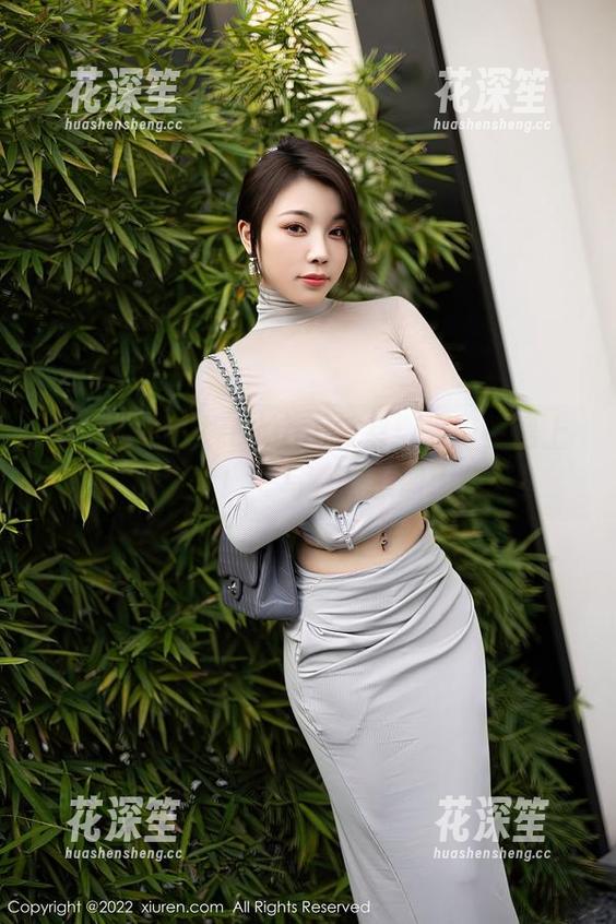 秀人网 - 丹妮Danny教室：当博主遇上黑板和铅笔！—写真集原图大公开！