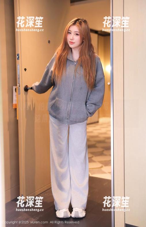 秀人网 - 拍黄瓜girl更新黑白写真抱歉，这层深意你可能理解不了