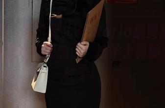 秀人网 - 精选果儿Victoria超赞护士造型，原图看得我想说：这护士真的太有个性了！