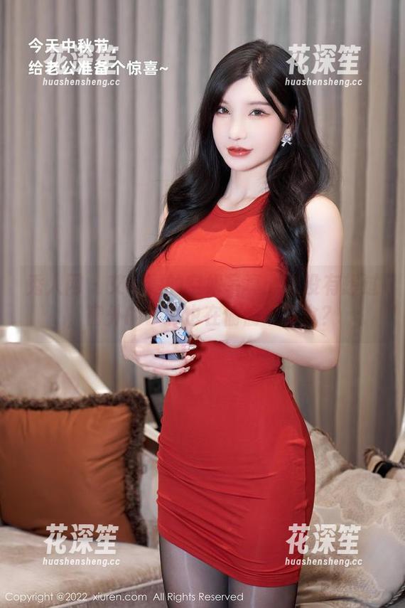 秀人网-艾小青 秀人网 - 艾小青的空姐写真:有没有想过,窗外的云彩也在偷偷啃零食?