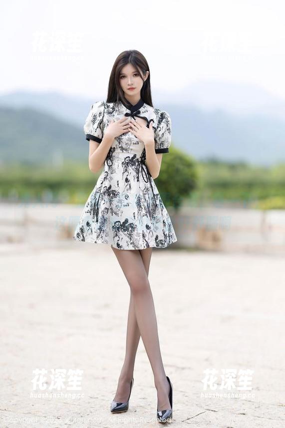 秀人网 - 金纯一的水手服合集，等一下，这腰身跟布料的配合好舒服啊